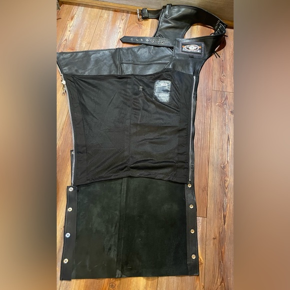 Bolt Leather Motorcycle Chaps, Size Small - Picture 9 of 11